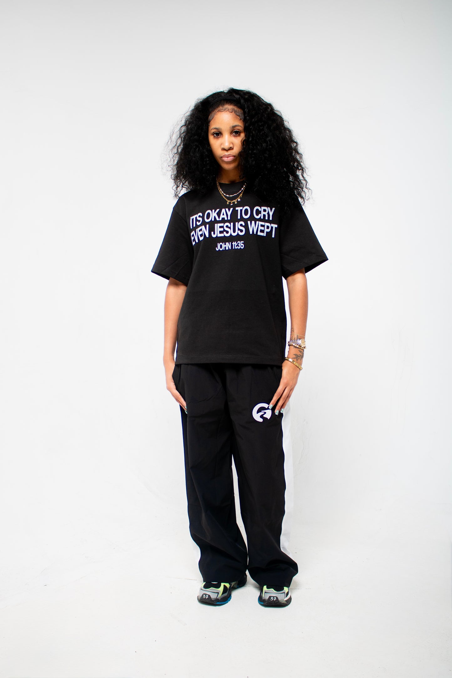 ESSENTIAL NYLON SWEATS-BLACK
